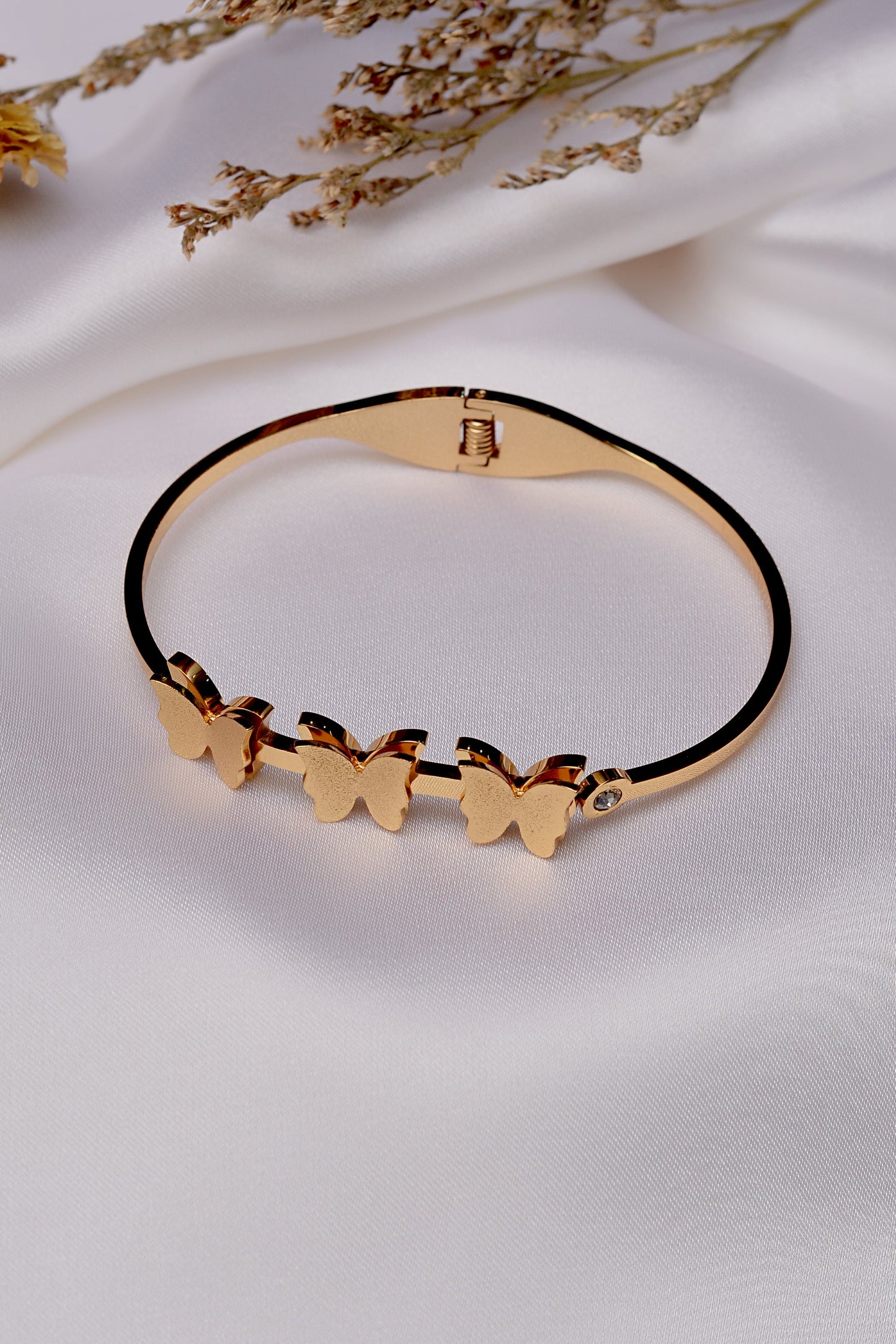 Golden Karra Bangles – Classic Tradition with Luxurious Shine