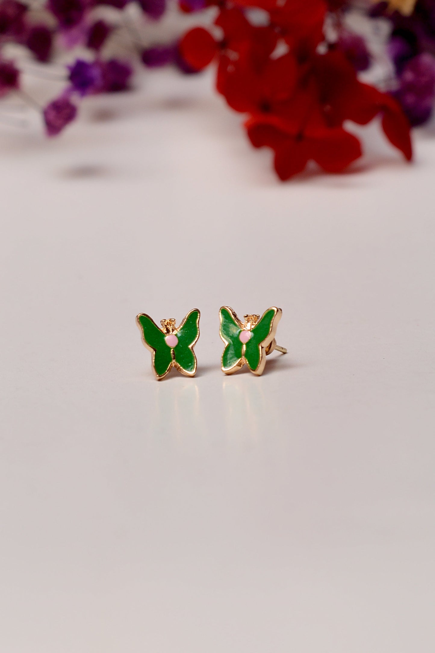 Green Ear Studs – Fresh Elegance for Everyday Festive Wear