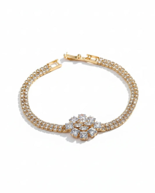 Golden Bracelet – Subtle Elegance for Everyday Wear