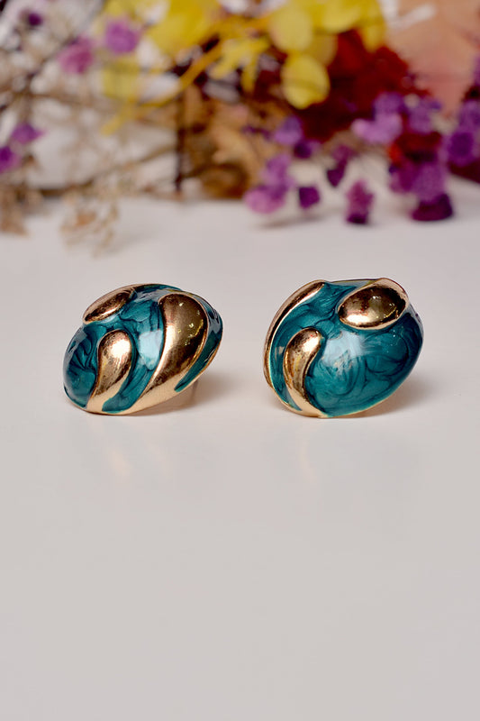 Sapphire Blue Ear Stud