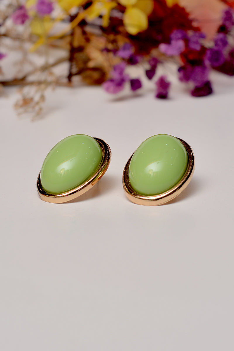 Green Ear Studs – Refined Beauty in Every Detail