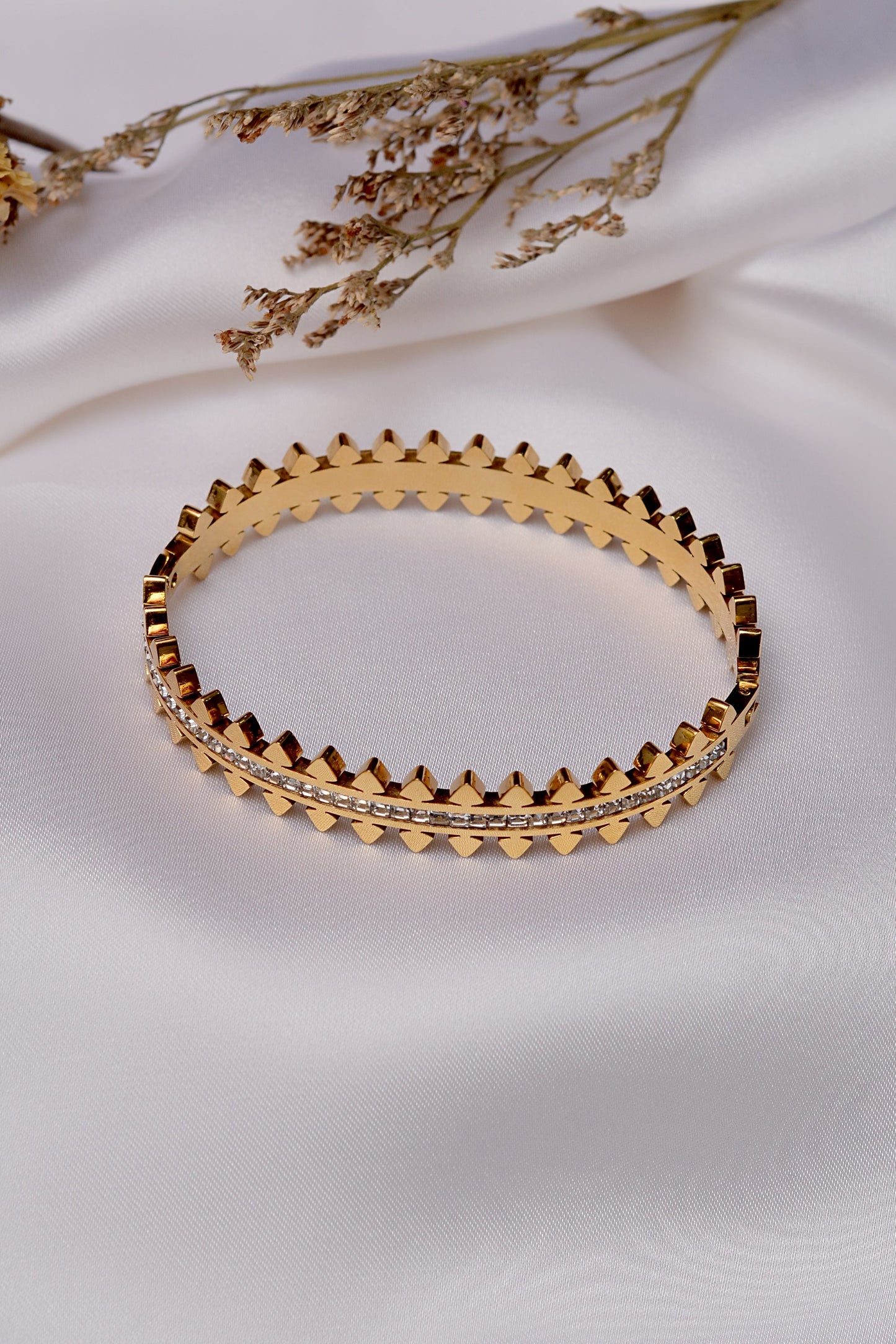 Golden Karra Bangles – Timeless Elegance for Every Occasion