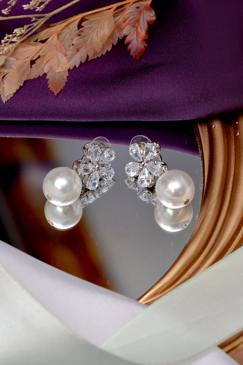 Silver Earrings – Elegant Shine for Every Occasion