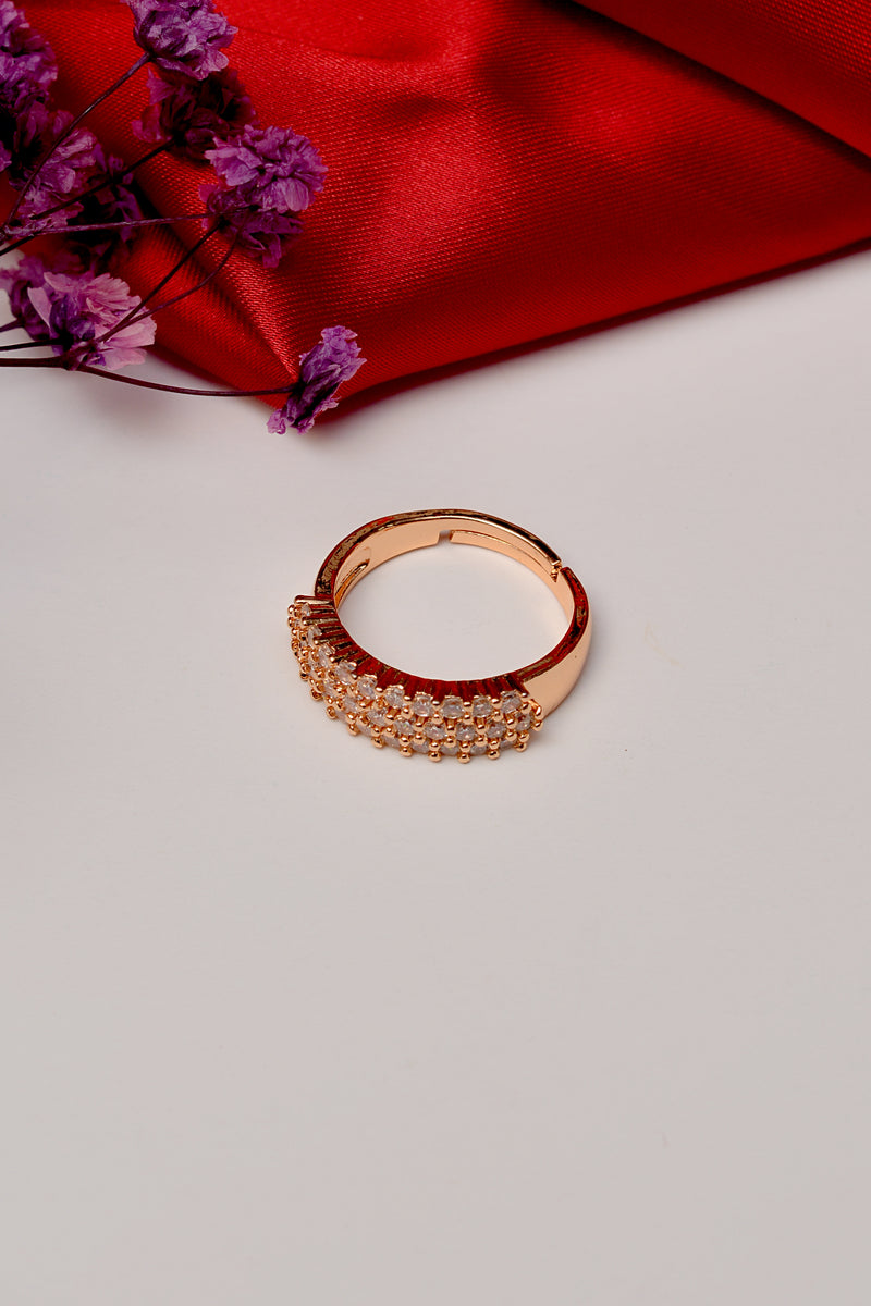 Golden Ring – Timeless Elegance for Every Occasion